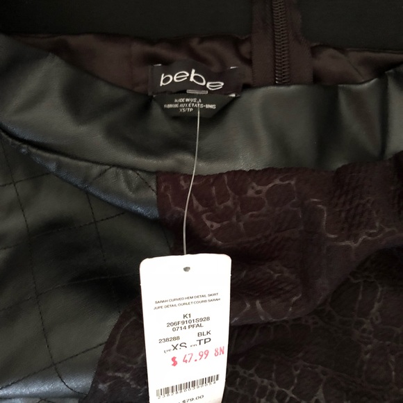 Black Mini skirt - Picture 2 of 2